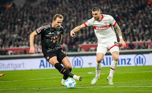 Stuttgart đấu với Bayern Munich