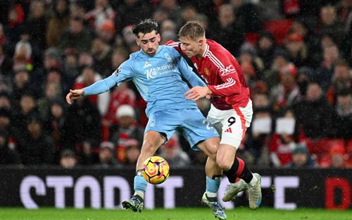Manchester United đấu với Nottingham Forest