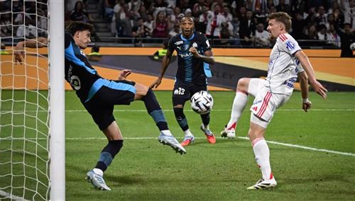 Lyon đấu với Marseille