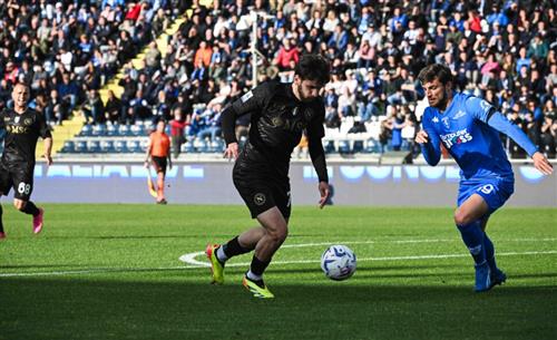 Empoli đấu với Napoli