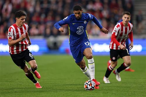Brentford đấu với Chelsea