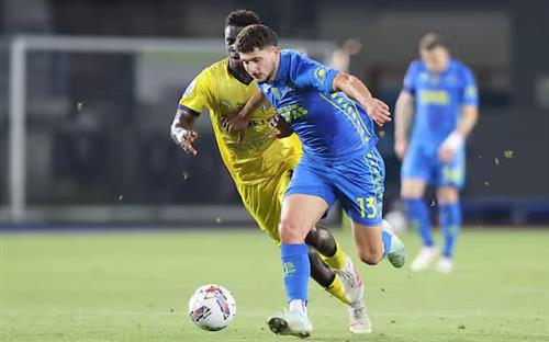 Empoli đấu với Parma