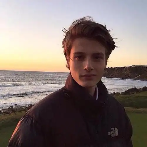 6686体育银牌作者Octavia