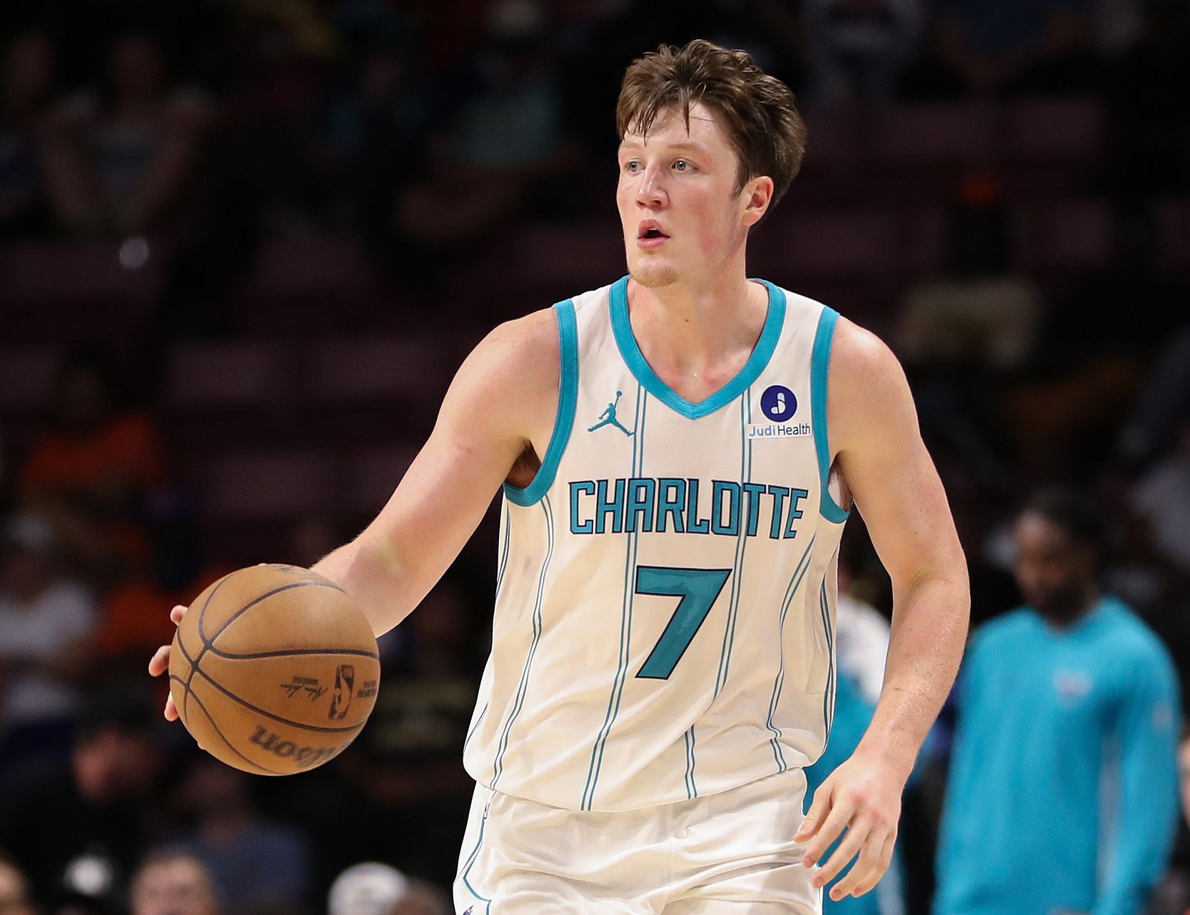 Kiểm soát bóng kém! Knipel thực hiện 3/10 cú sút và đóng góp 8 điểm, 3 kiến tạo và 5 lỗi.