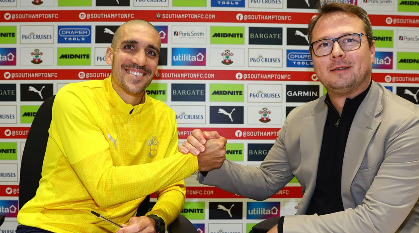 Chính thức: Tiền vệ người Tây Ban Nha Romeu trở lại Southampton miễn thị thực và ký hợp đồng đến cuối mùa