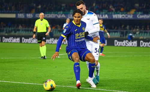 Hellas Verona đấu với Lazio