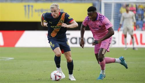 Las Palmas đấu với Girona