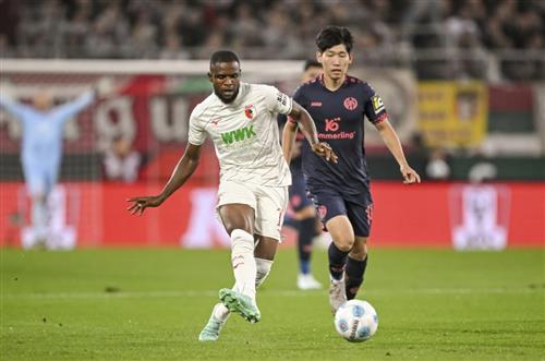 Augsburg đấu với Mainz 05
