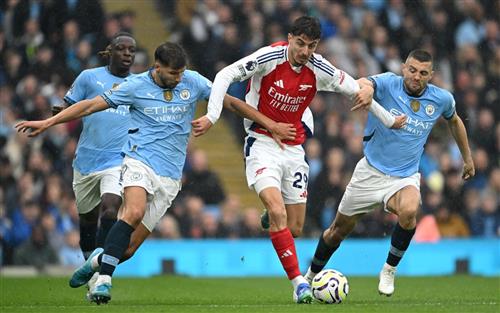 Manchester City đấu với Arsenal