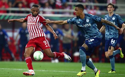 Olympiacos đấu với Aston Villa