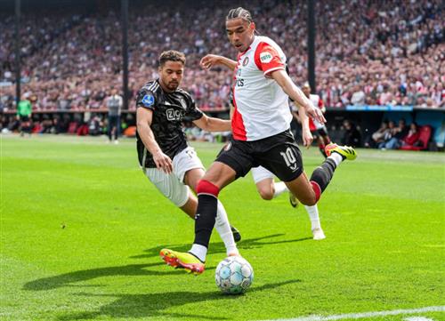Feyenoord đấu với Ajax