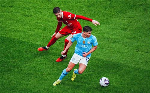 Liverpool đấu với Manchester City