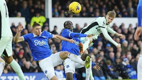 everton đấu với chelsea