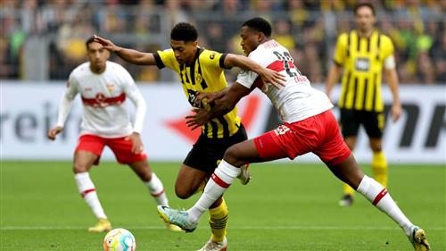 Stuttgart đấu với Borussia Dortmund
