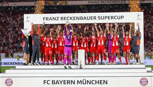 Stuttgart đấu với Bayern Munich