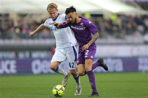 Fiorentina đấu với Lecce