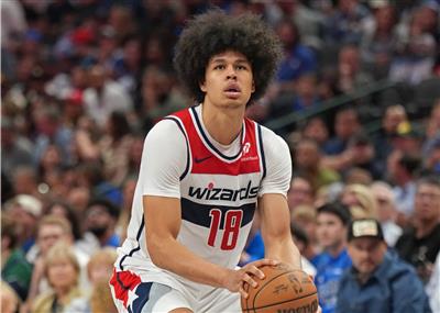 Tương lai đầy hứa hẹn! Keshawn George có đêm sự nghiệp khi đội đánh bại Mavericks