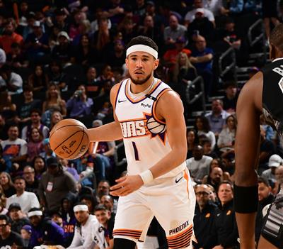 Hôm nay mới chụp được 10 tấm! Booker: Sẽ quyết liệt hơn và mong được hợp tác với Jaylen Green