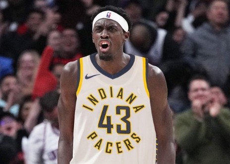 Một nửa tín dụng và một nửa tín dụng! Siakam có 23 điểm, 9 kiến tạo và 7 lỗi, với điểm cộng trừ là -10.