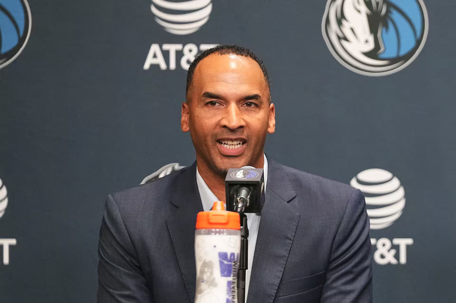 Phóng viên nổi tiếng: Mavericks nhắm tới Lindsay, phó chủ tịch điều hành Pistons, Cuban thúc giục ông làm GM