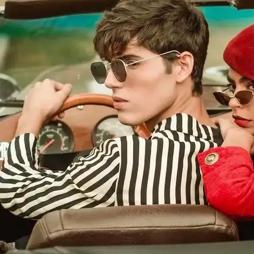 6686体育金牌作者James