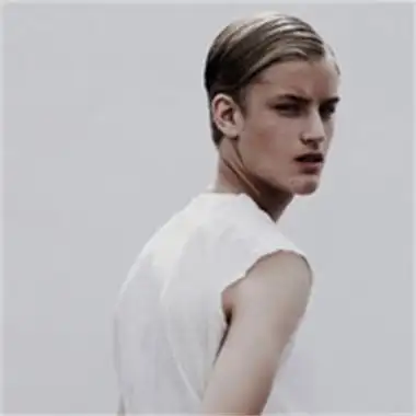 6686体育铜牌作者Esme