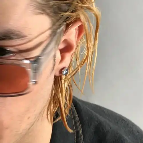 6686体育特邀作者Violetta