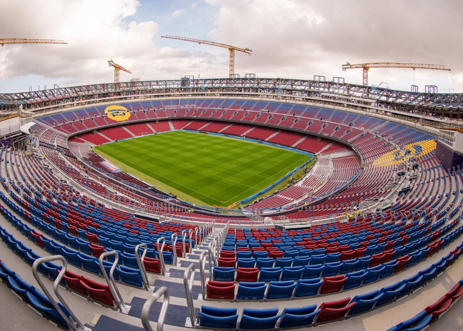 MỌI NGƯỜI: Barca có thể trở lại Camp Nou gặp Alaves vào ngày 29/11